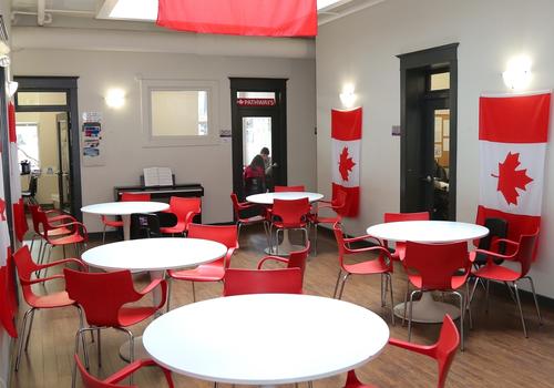 VGC Gastown Campus - Lounge Canadese