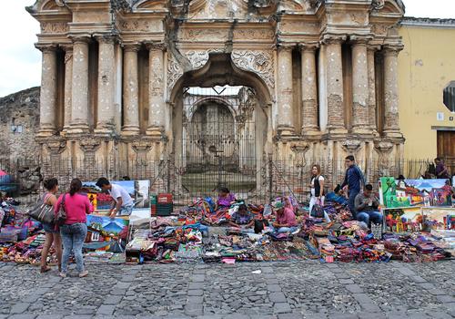 Colonial ruins and handcraft market - La Antigua